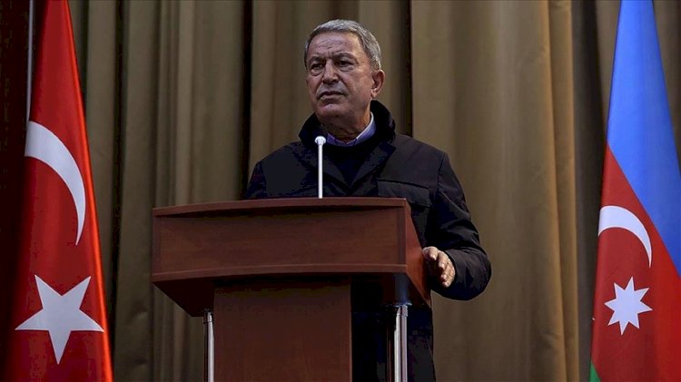 Hulusi Akar ve komutanlar Bakü'de