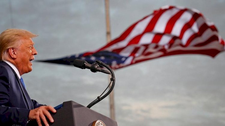 Havadaki Trump destekçilerine, pilottan 'ıssız bir yere bırakma' tehdidi