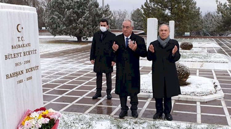 Rahşan Ecevit, mezarı başında anıldı