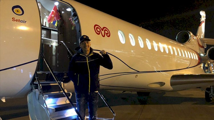 Mesut Özil İstanbul'a geldi