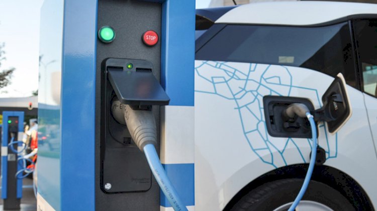 5 dakikada şarj olup 400 km götürüyor!