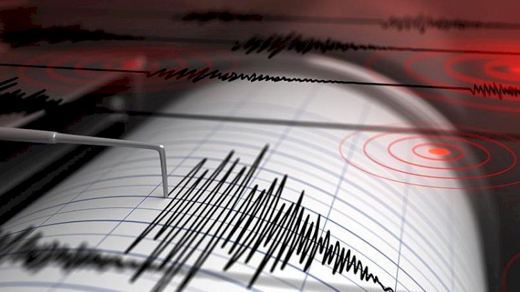 Endonezya'da 7,1 büyüklüğünde deprem