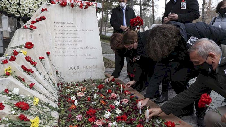 Uğur Mumcu ölümünün 28. yılında mezarı başında anıldı