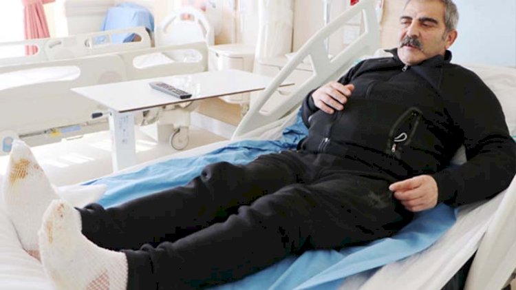 Erzurumlu kamyon şoförünün araçtayken ayakları dondu