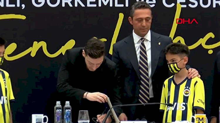 Mesut Özil Fenerbahçe'ye imza attı