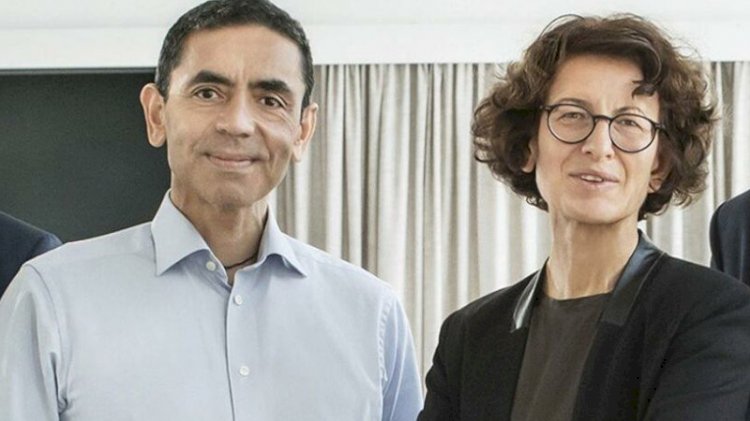 Uğur Şahin ve Özlem Türeci'ye liyakat nişanı