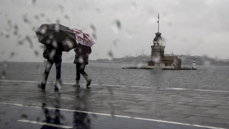Meteoroloji saat verdi: İstanbul'a yağış geliyor