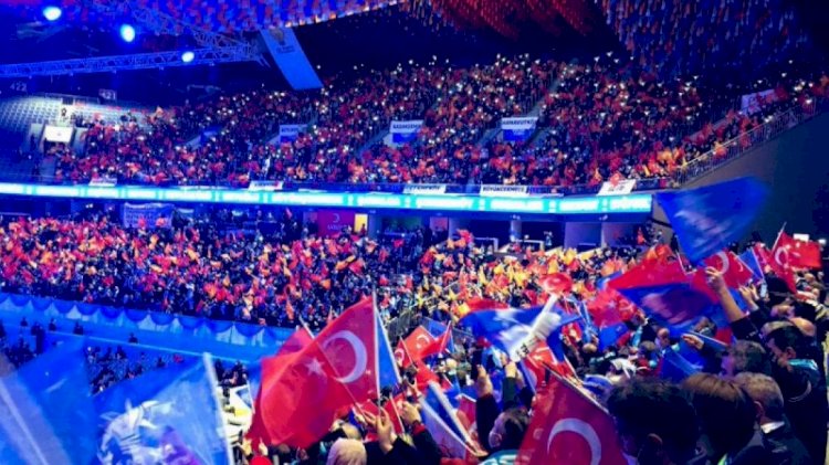 Fatih Altaylı'dan 'lebaleb' sorusu: Yasaklar AK Parti kongrelerini de kapsıyor mu?