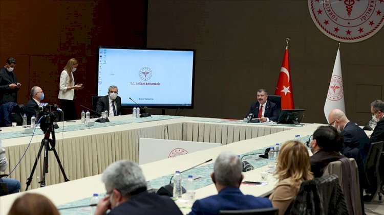 Sabah yazarı Bilim Kurulu'nu topa tuttu: Eski MGK gibiler, fütursuzlar