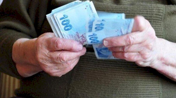 AYM'den yaşlılık aylığı kararı: İşten ayrılmak şart değil