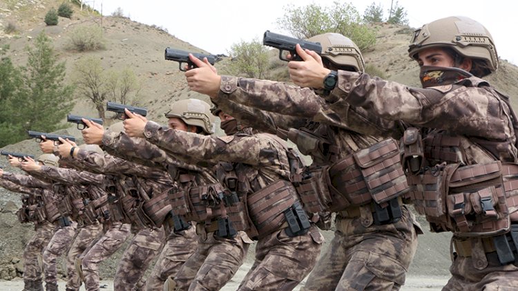 Kadın özel harekat ekipleri düşmanlara korku salıyor