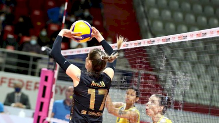 VakıfBank final serisinde Fenerbahçe karşısında öne geçti
