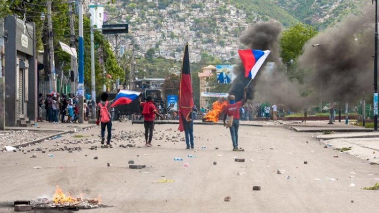 Haiti'de hükümet istifa etti
