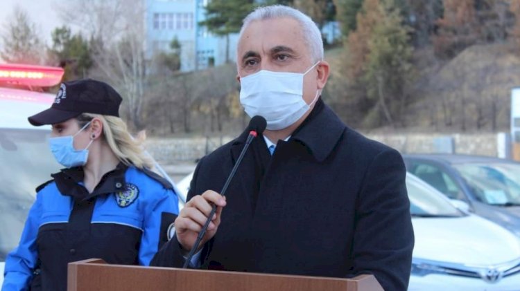 Vali: İnsanların yüzde 60'ı sokakta amaçsızca geziyor