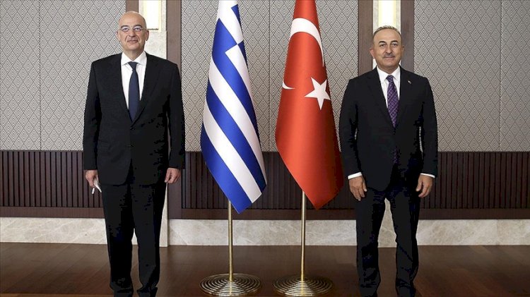 Dendias’ın skandal sözlerine Çavuşoğlu'ndan yanıt... Basın açıklamasında gergin anlar