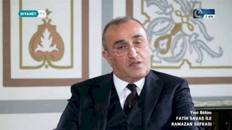 Abdurrahim Albayrak'tan Diyanet TV'de tepki çeken açıklamalar: Şimdiki kadınlara bakıyorum...