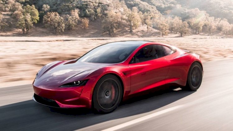 Sürücüsüz giden Tesla kaza yaptı: İki kişi hayatını kaybetti
