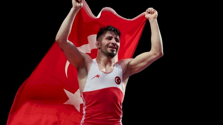 Milli güreşçi Süleyman Atlı Avrupa şampiyonu oldu
