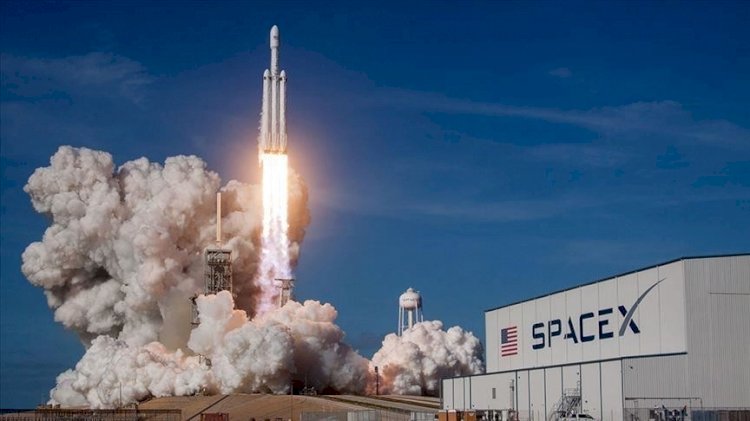 NASA SpaceX ile 4 astronotu uzaya fırlattı