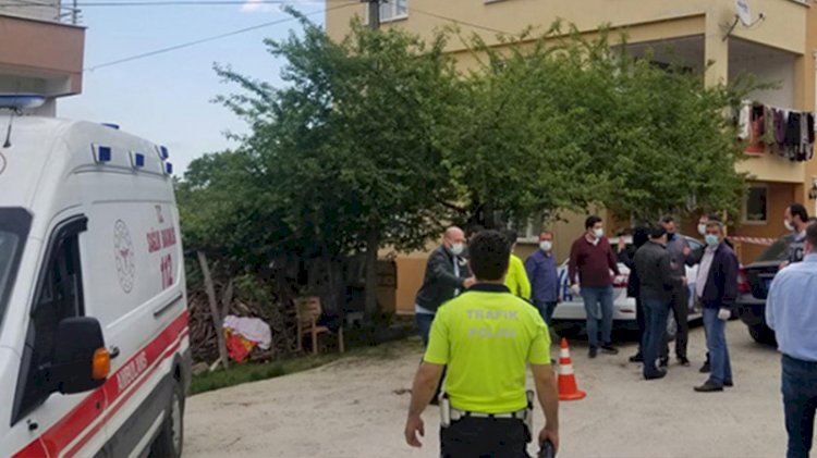 Annesini baltayla öldürdü, olay yerine gelen polisleri yaraladı