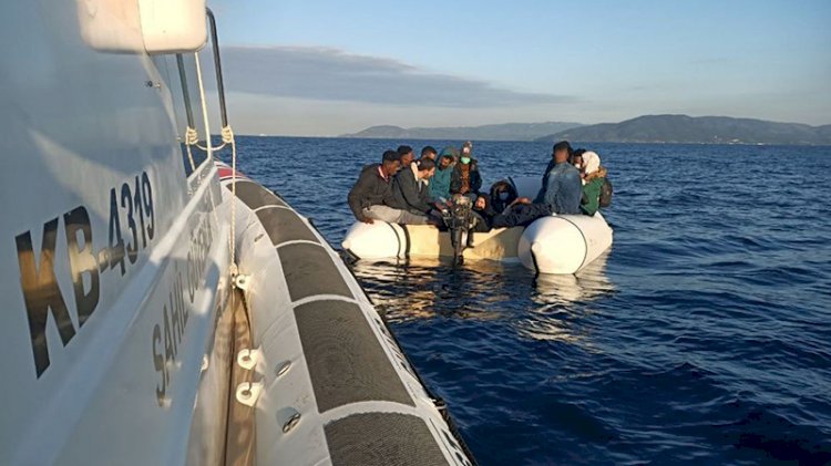 Yunanistan unsurları itti, Türk Sahil Güvenliği kurtardı