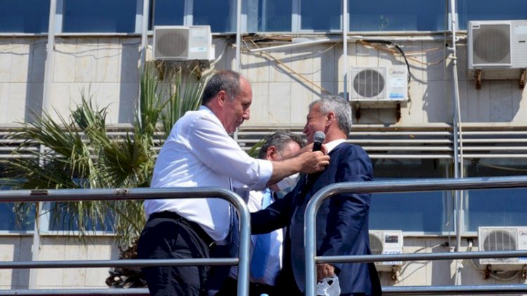 Muharrem İnce'nin İzmir turunda yanında sürpriz isim