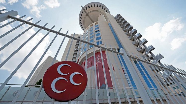 MHP'de bir il başkanı daha istifa etti