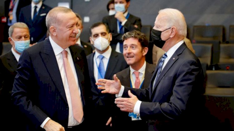 Erdoğan ile Biden arasında ayaküstü sohbet