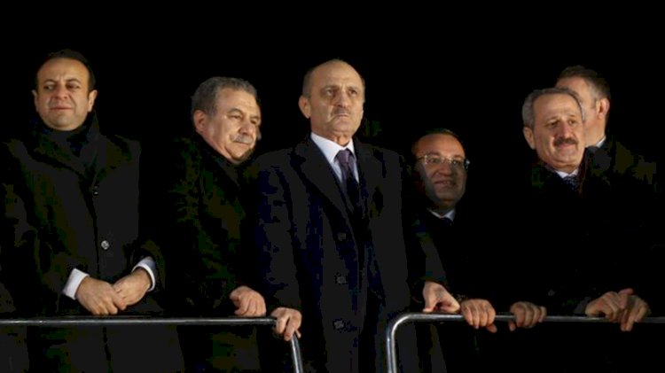 Eski Bakan Erdoğan Bayraktar'dan olay gönderme