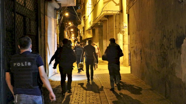 Restoran kurşunlayıp polise ateş açtı, balkonda uyuyan kadını vurdu