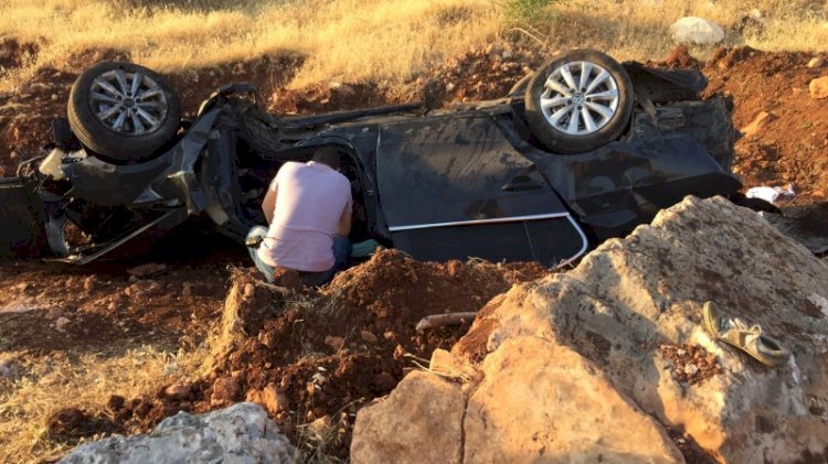 Uçuruma yuvarlanan otomobilin sürücüsünü bir gün sonra fark ettiler