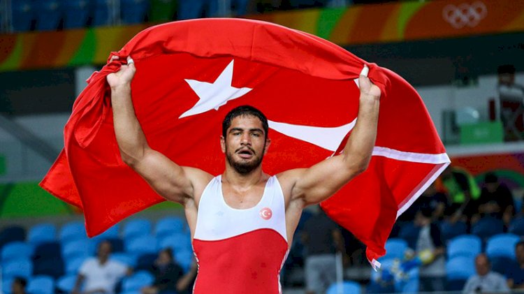 Şampiyon güreşçi Taha Akgül isyan etti: Varsa yoksa futbol