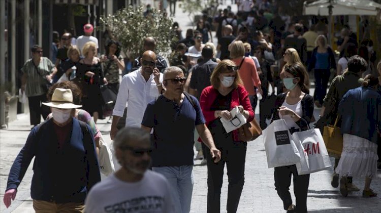 İspanya ve Yunanistan maske zorunluluğunu kaldırılıyor