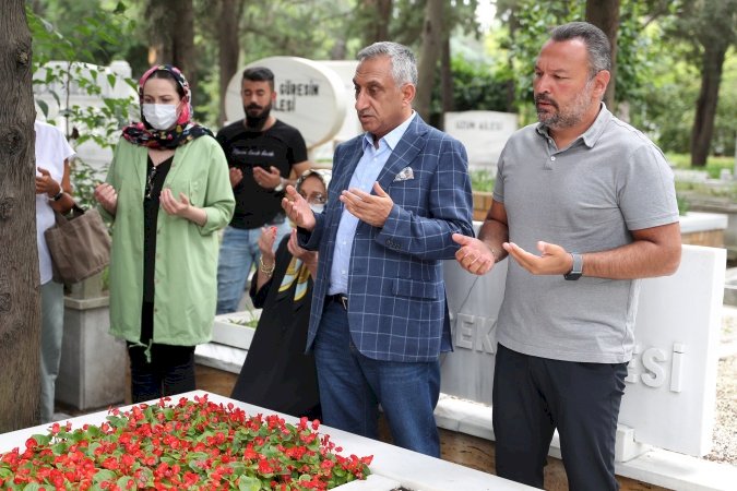 Buyuk Usta Kemal Sunal Vefatinin 21 Yilinda Aniliyor Son Dakika Ozel Haberler Kose Yazilari