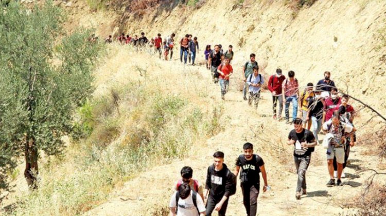 Onlar Türkiye'ye, Türkiye Afganistan'a... Günde bin Afgan geliyor!