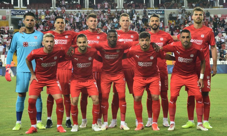 Sivasspor evinde turladı