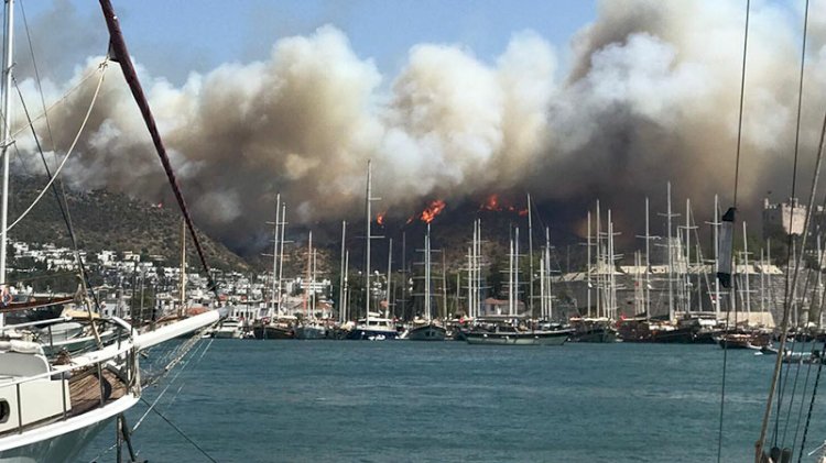 Bodrum'daki yangın büyüyor: Anonslar yapılmaya başlandı