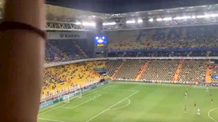 Kadıköy’deki maça bu slogan damga vurdu: Ülkede mülteci istemiyoruz!