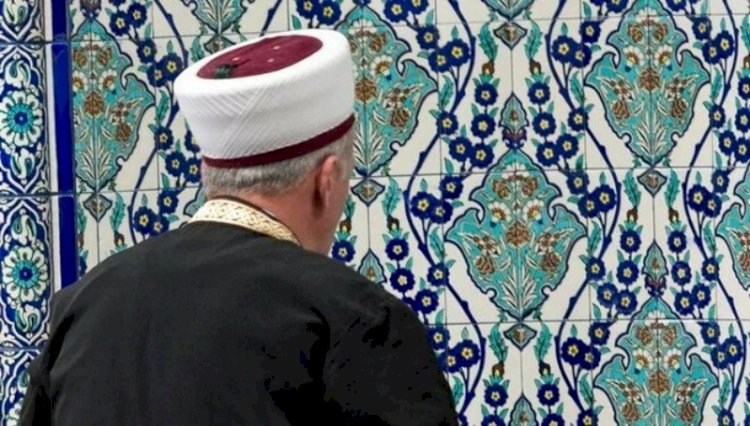 Cemaate 'aşı haram' diyen imam açığa alındı