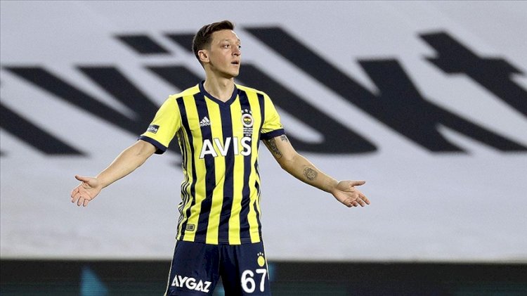 Mesut Özil'den 5-0 yenilen Arsenal'ın teknik direktörüne gönderme