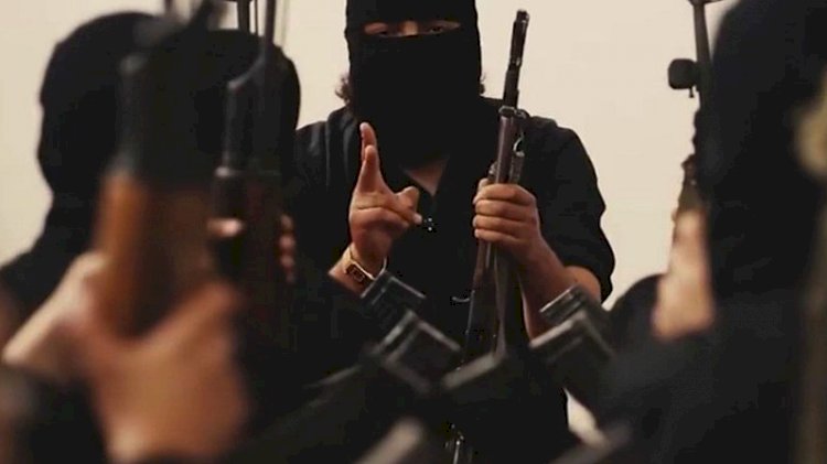 IŞİD kadısı '2 askerin yakılmasından' tutuksuz yargılanıyor
