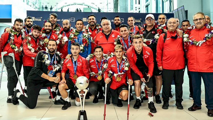 Ampute Futbol Milli Takımı coşkuyla karşılandı