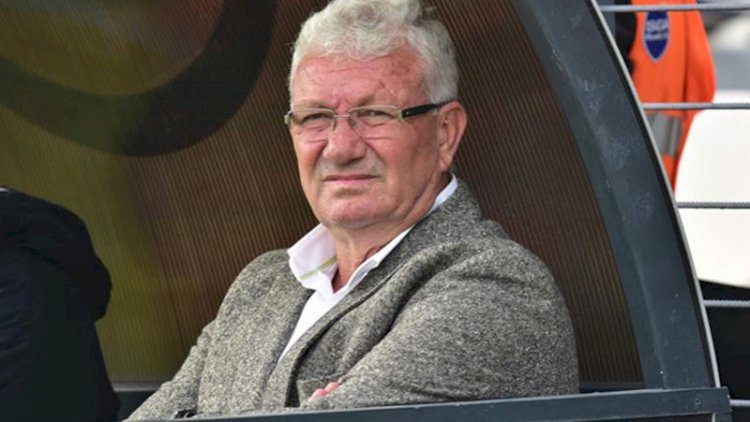 Bursaspor'un eski teknik direktörü İsmail Ertekin kalp krizi geçirdi!