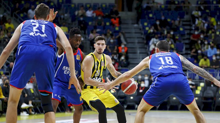 Fenerbahçe Beko, derbide Anadolu Efes'i farklı yendi