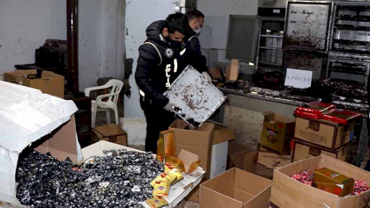 Cinsel içerikli çikolata üretimi yapan imalathaneye baskın