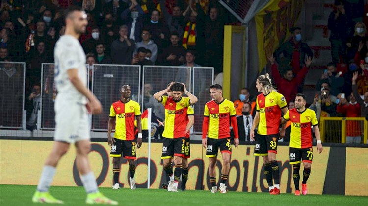 Fenerbahçe liderin 12 puan gerisine düştü