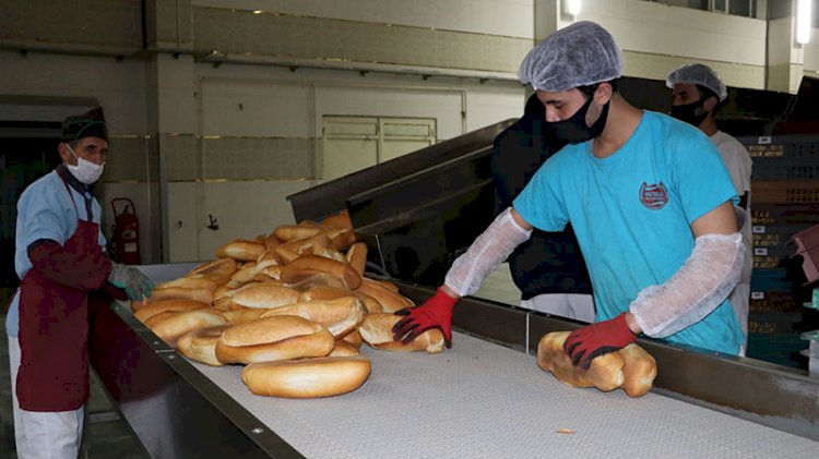 Vali ekmek zammını onaylamadı: Krizi fırsata çevirip...