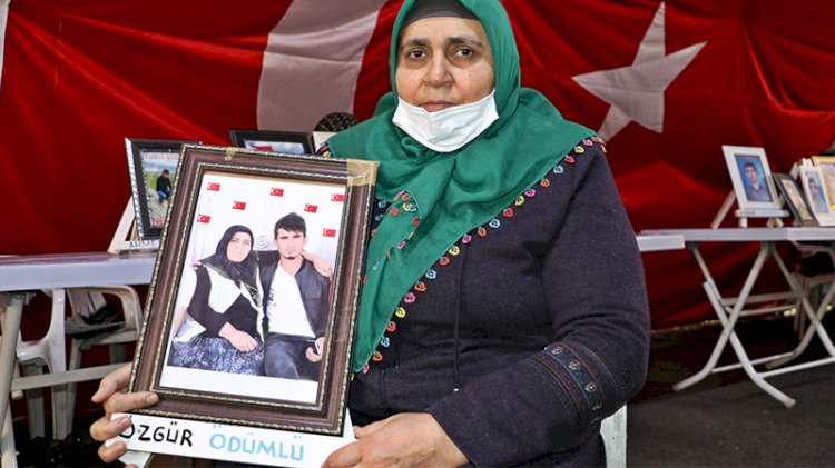 Evlat nöbetindeki anne: Oğlumu kaçırmasalardı öğretmen olacaktı