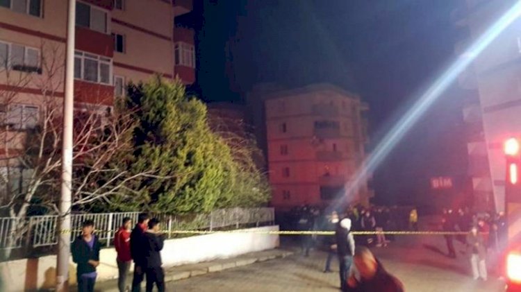 İzmir'de heyelan: İki apartman tamamen boşaltıldı
