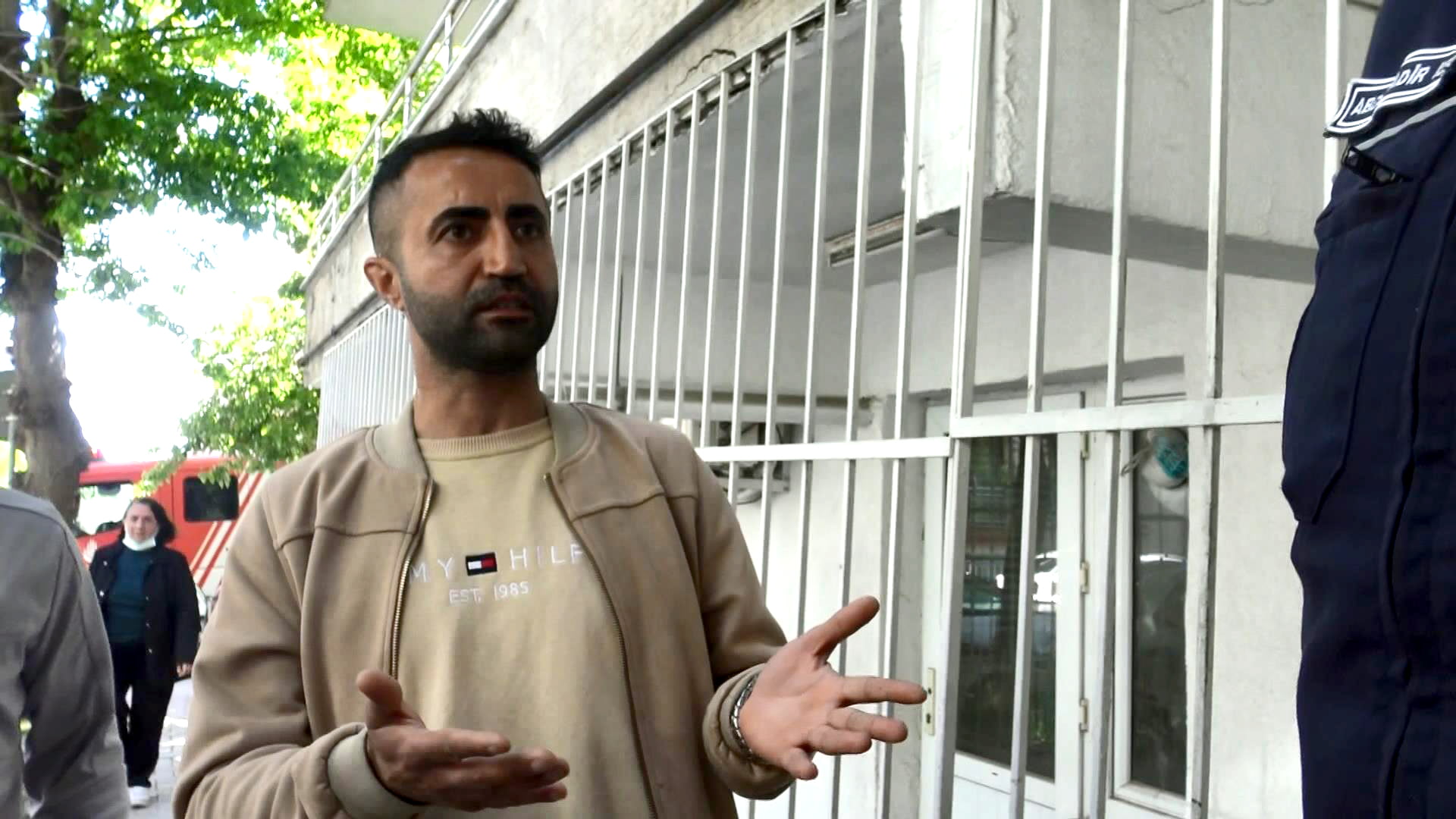 �Pes� dedirten oyun&hellip; Bu evde kiracı da �ev sahibi� VeryansınTV